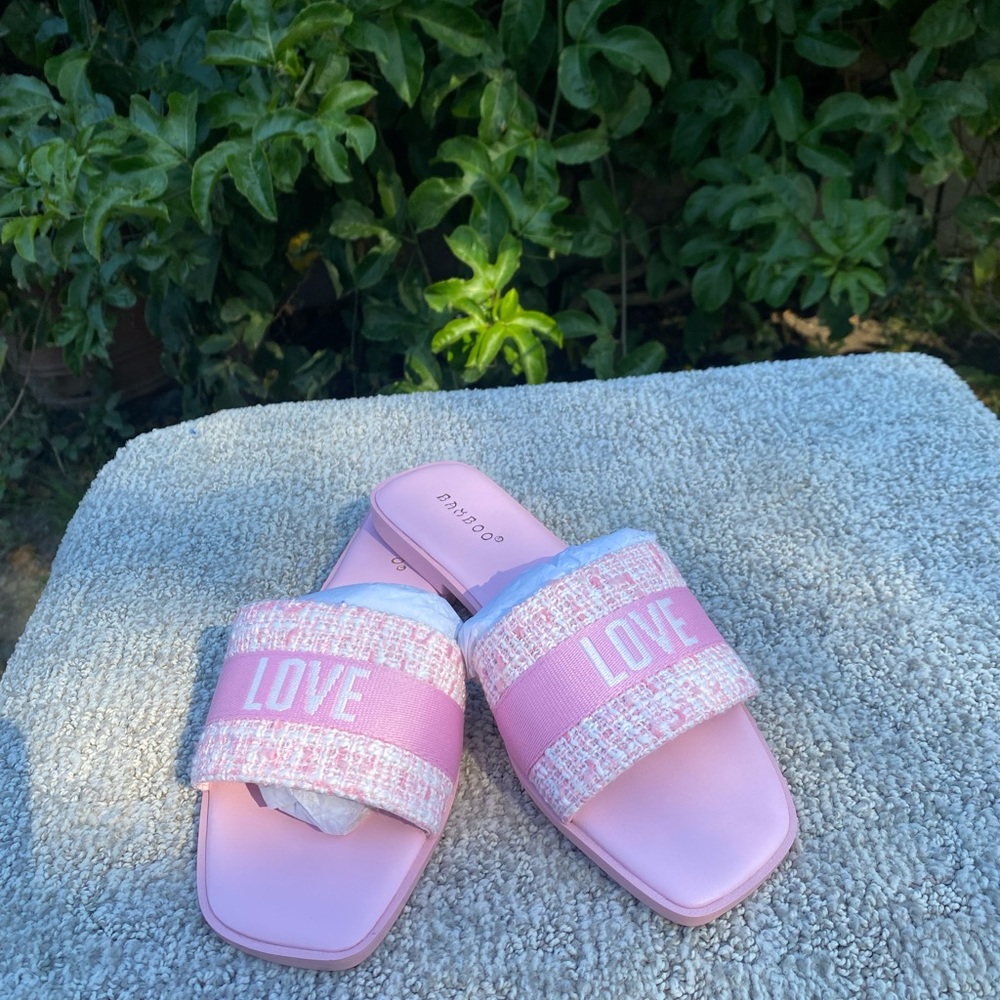 Pink cute sandals